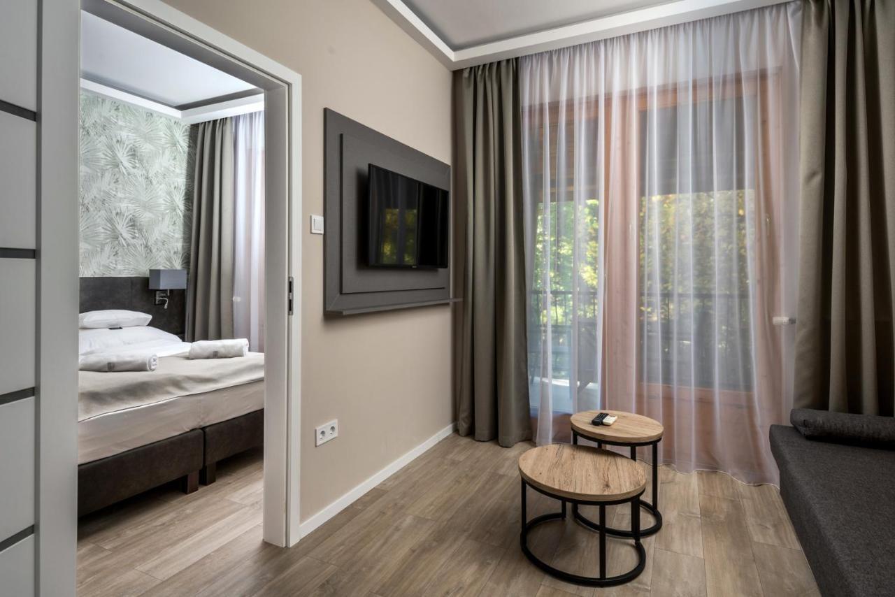 Atrium Agard Panzio Bed & Breakfast Gardony Exterior photo